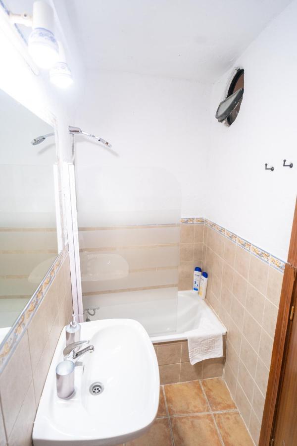 Apartamentos Resil Center Ronda Bagian luar foto